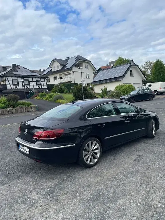 Używany VW CC 170 KM (125 kW) 2012 Czarny Sedan/Limuzyna