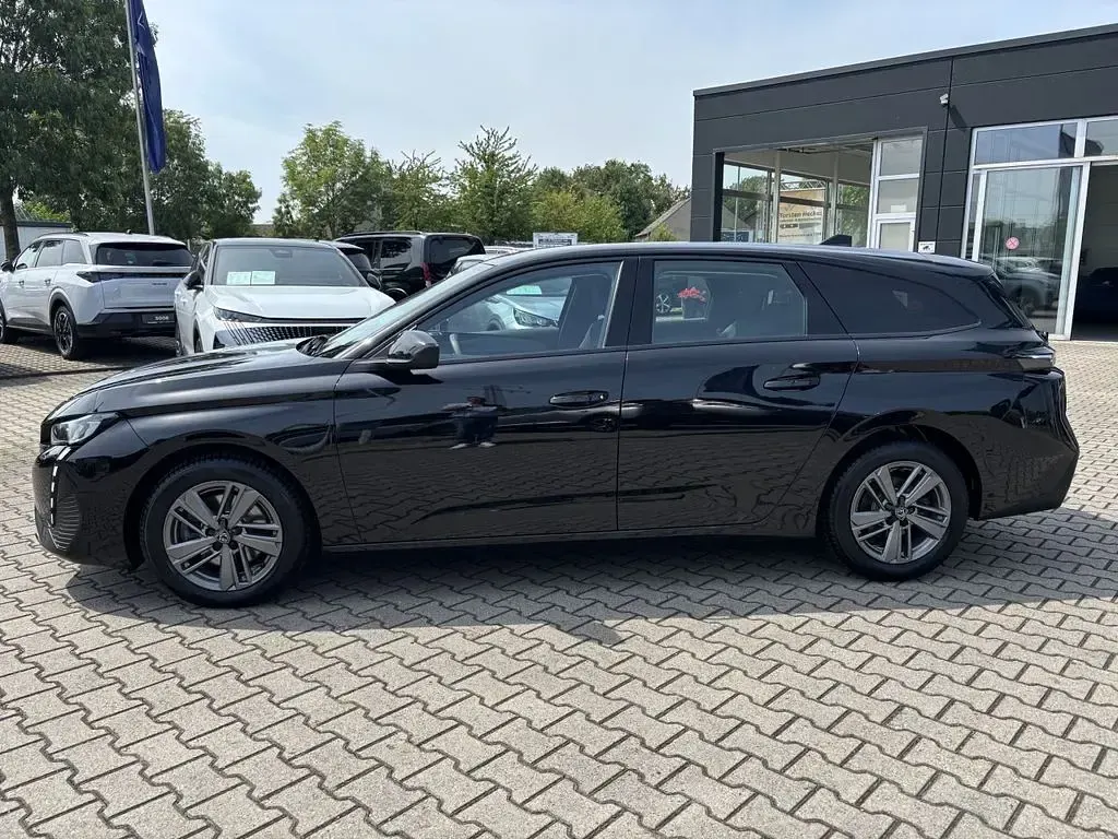 Gebraucht Peugeot 308 SW Active 131 PS (96 kW) 2023 Lackierung schwarz perla nera/ Kombi