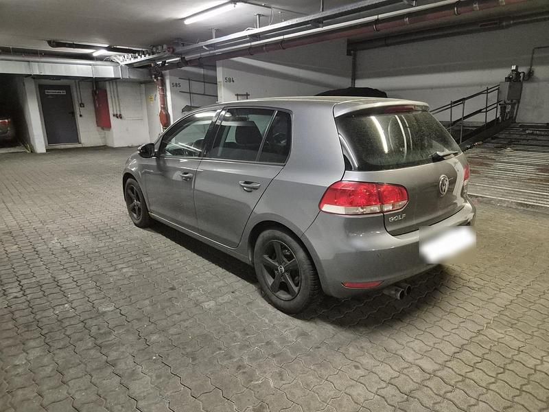 Gebraucht VW Golf VI 122 PS (89 kW) 2009 Grau Kleinwagen