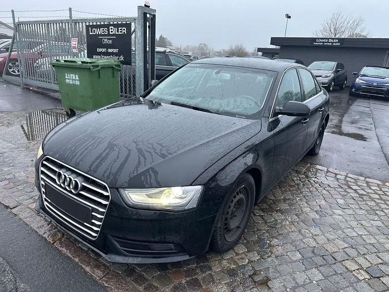 Schwarz Gebraucht 2012 Audi A4 Attraction Limousine | 7.000 € (Fairer Preis) - Bild 1/4