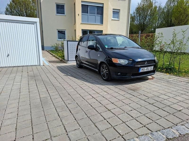 Schwarz Gebraucht 2010 Mitsubishi Colt Motion Van / Kleinbus | 3.250 € (Fairer Preis) - Bild 1/4
