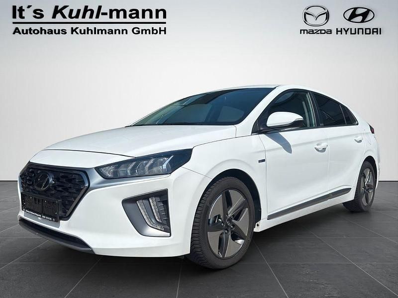 Weiß Gebraucht 2020 Hyundai Ioniq Style Limousine | 17.150 € (Guter Preis) - Bild 1/4