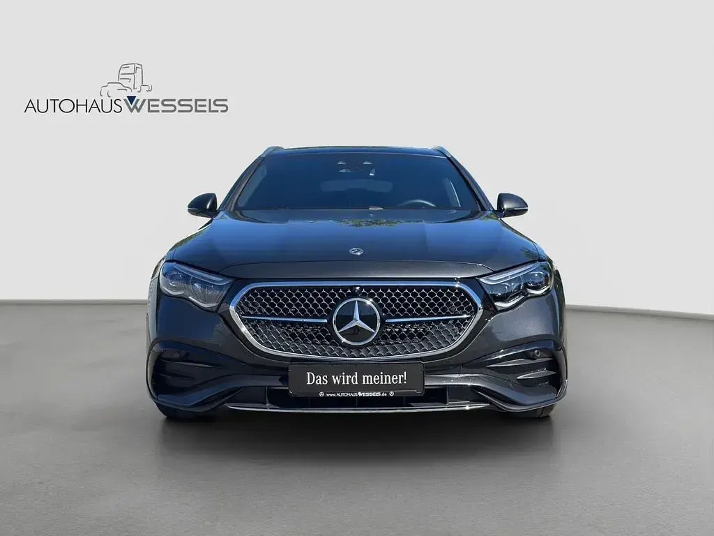 Gebraucht Mercedes E300 AMG 197 PS (144 kW) 2025 Grau Limousine