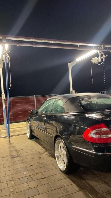 Gebraucht Mercedes CLK200 163 PS (119 kW) 2004 Schwarz Cabrio
