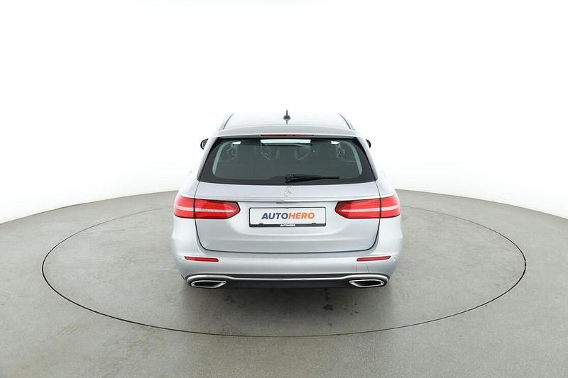 Gebraucht Mercedes E220 Avantgarde 194 PS (142 kW) 2018 Grau Kombi