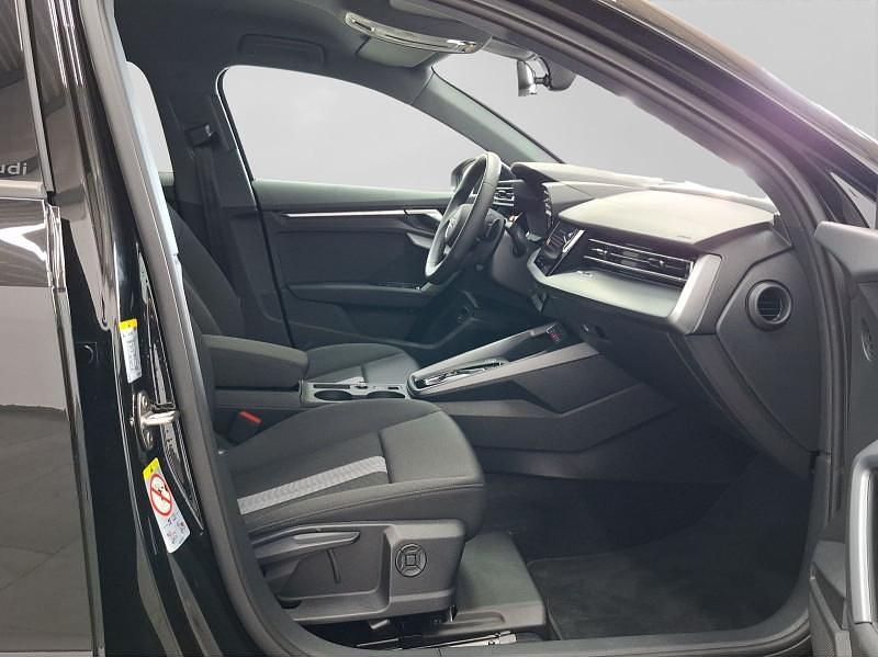 Gebraucht Audi A3 Advanced 150 PS (110 kW) 2025 Schwarz Limousine