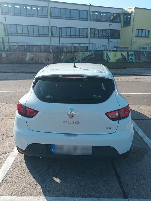 Gebraucht Renault Clio IV Dynamique 90 PS (66 kW) 2015 Weiß Kleinwagen