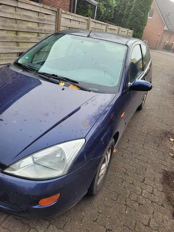Usado Ford Focus Ambiente 101 CV (74 kW) 2001 Berlina