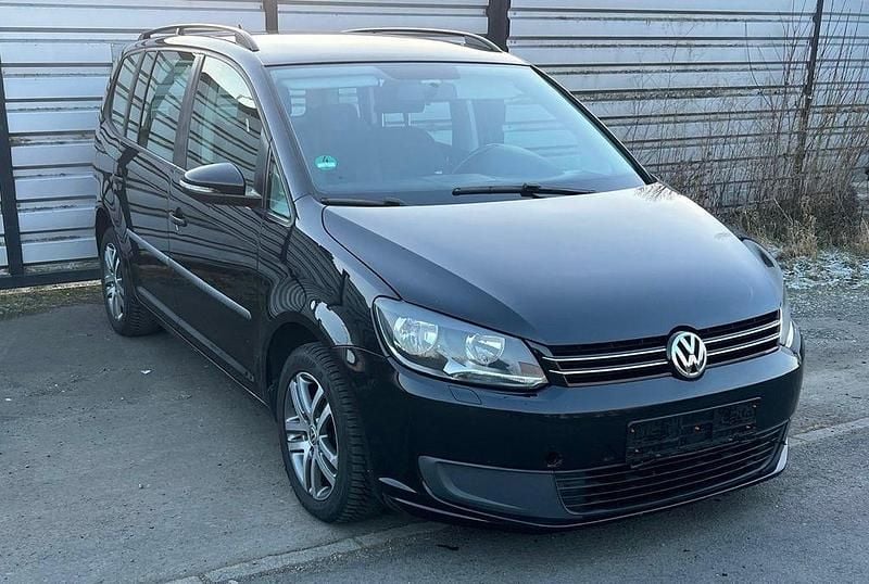 Schwarz Gebraucht 2011 VW Touran Van / Kleinbus | 3.990 € (Superpreis) - Bild 1/4