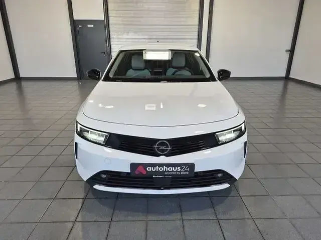 Gebraucht Opel Astra Business Elegance 131 PS (96 kW) 2023 Weiß Kleinwagen
