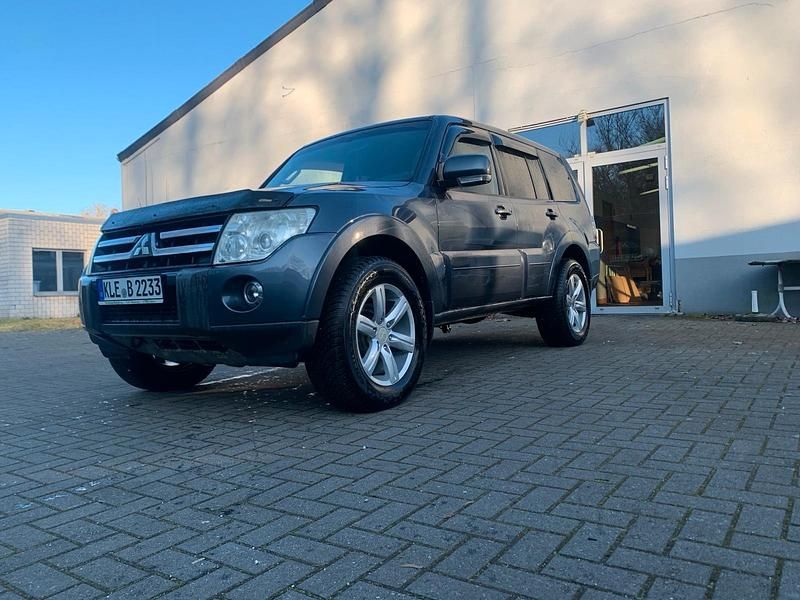 Gebraucht Mitsubishi Pajero 170 PS (125 kW) 2008 SUV