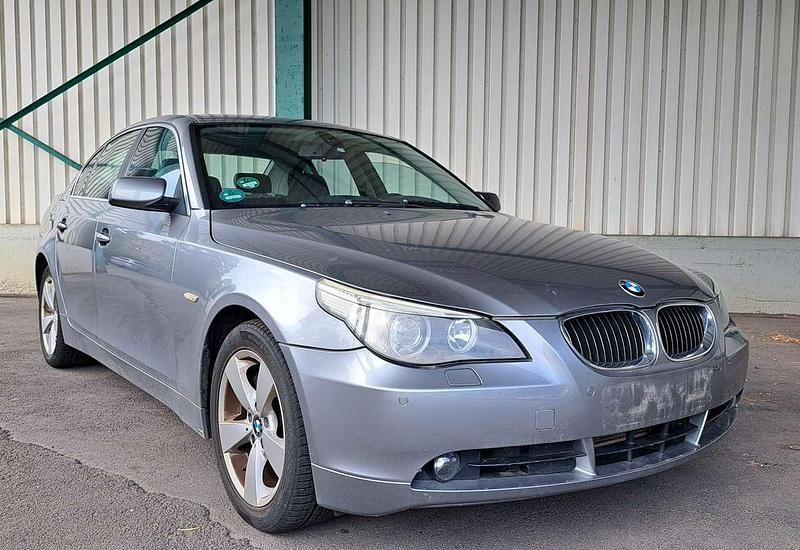 Gebraucht BMW 525 218 PS (160 kW) 2007 Silbergrau metallic Limousine