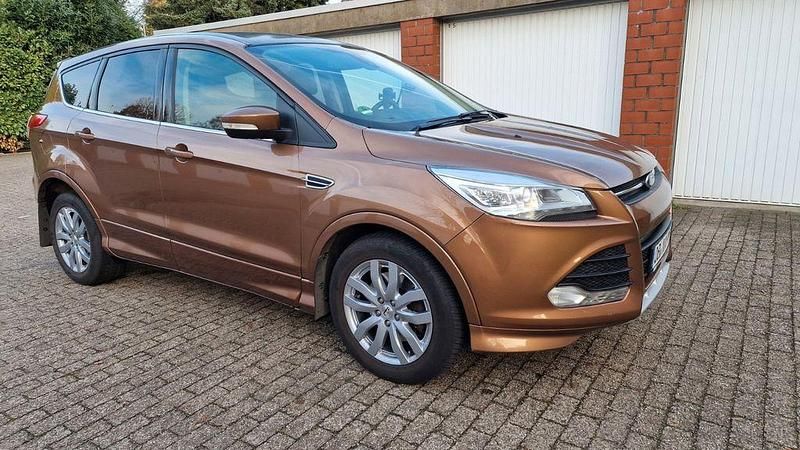 Braun Gebraucht 2013 Ford Kuga Titanium S SUV | 10.900 € (Fairer Preis) - Bild 1/4