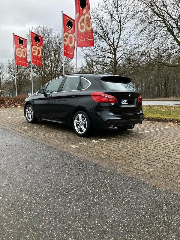 Gebraucht BMW 220 Active Tourer M Sport 190 PS (139 kW) 2015 Schwarz Van / Kleinbus