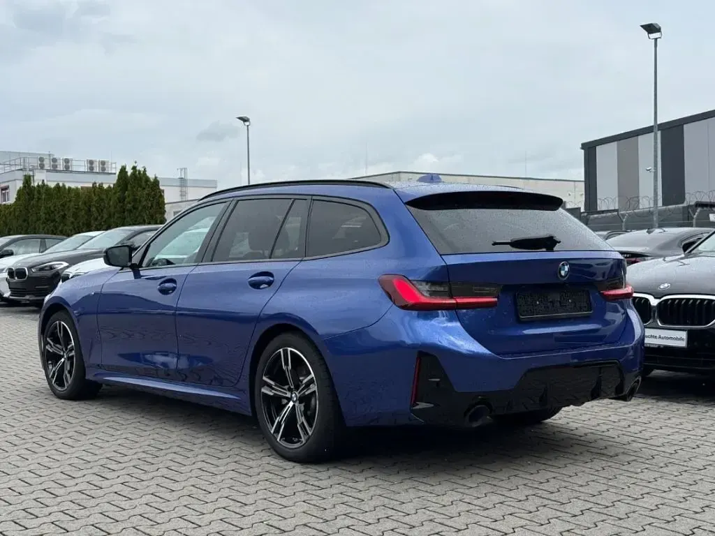 Käytetty BMW 330 Performance 286 HP (210 kW) 2024 Sininen Farmari