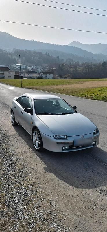 Gebraucht Mazda 323F Edition 88 PS (64 kW) 1998 Silber Limousine