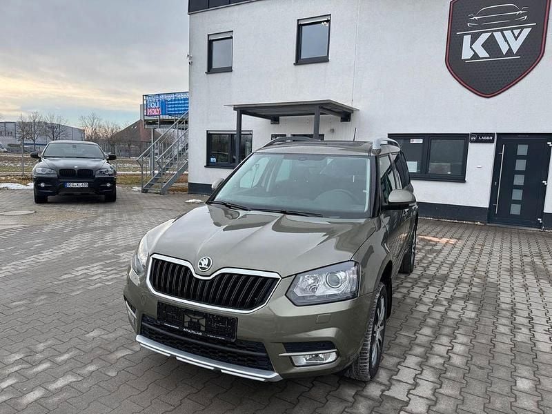Grün Gebraucht 2015 Skoda Yeti SUV | 13.699 € (Fairer Preis) - Bild 1/4