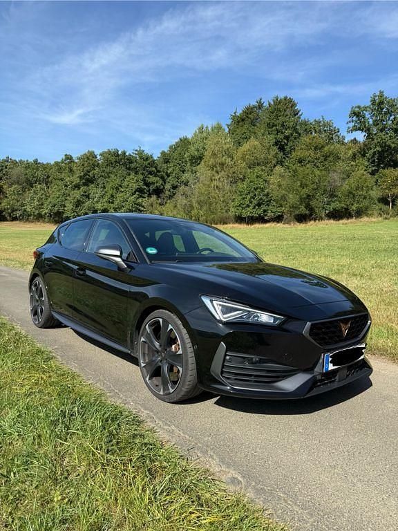 Schwarz Gebraucht 2021 Cupra Leon VZ Limousine | 25.700 € (Guter Preis) - Bild 1/4