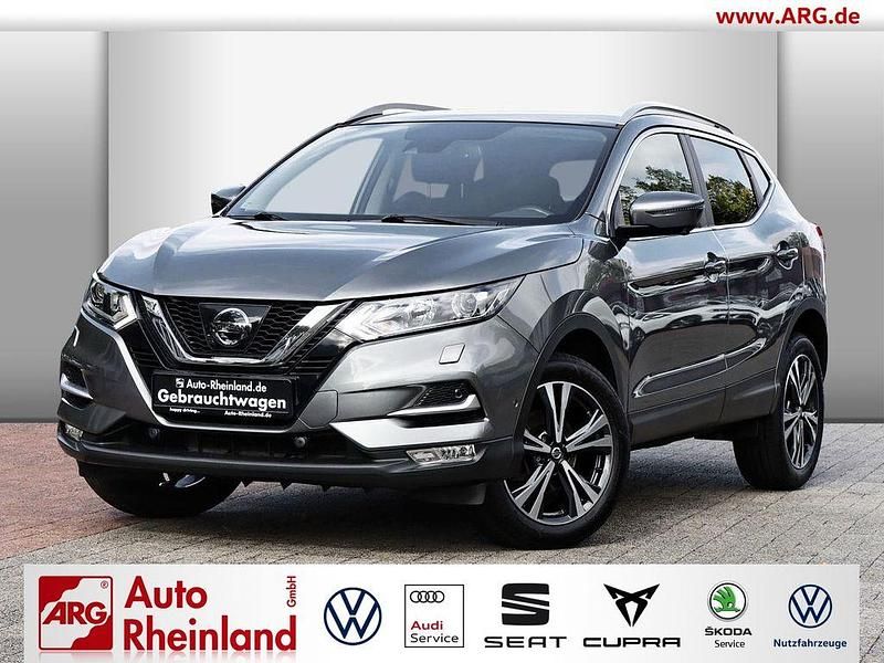 Grau Gebraucht 2017 Nissan Qashqai N-Connecta SUV | 14.745 € (Fairer Preis) - Bild 1/4
