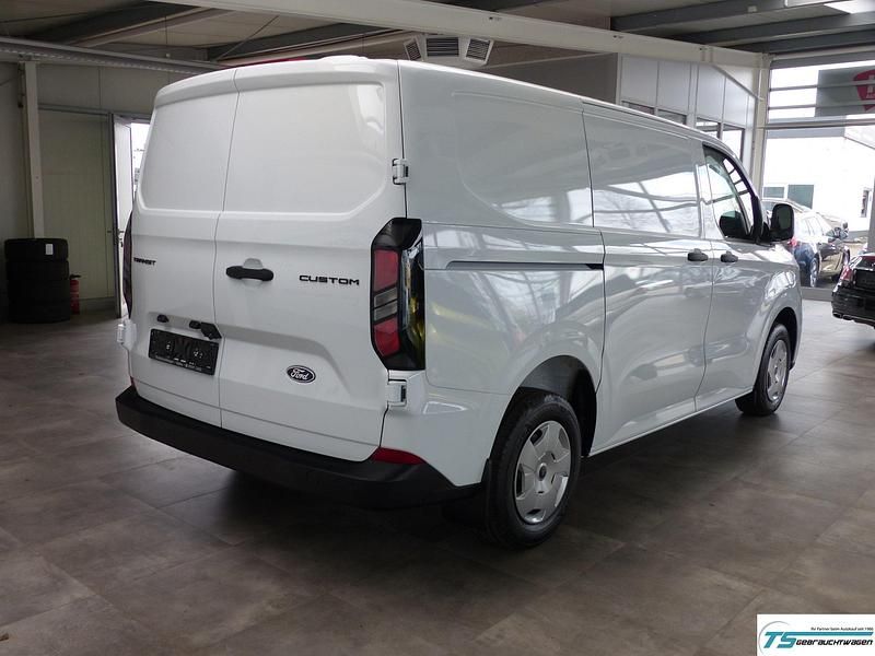 Gebraucht Ford Transit Custom 136 PS (100 kW) 2024 Andere Van