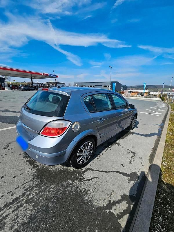 Gebraucht Opel Astra 125 PS (91 kW) 2004 Grau Limousine