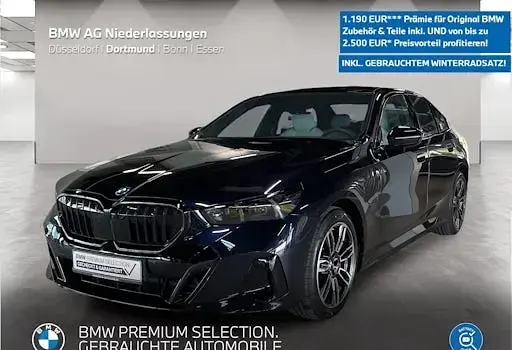 Gebraucht BMW 550e Comfort Edition 489 PS (359 kW) 2025 Schwarz Limousine
