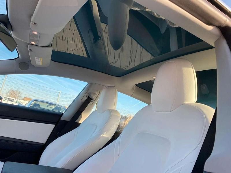 Second-hand Tesla Model 3 350 kW (476 CP) 2019 Negru Berlinǎ