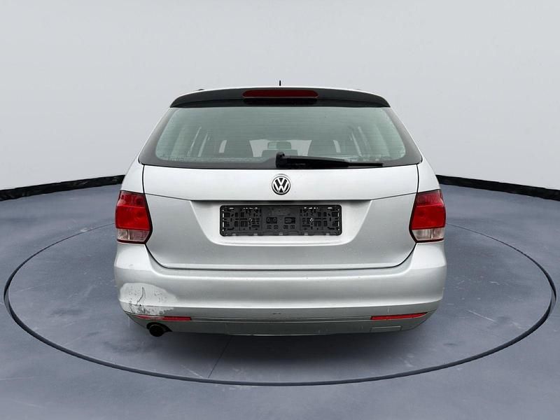 Gebraucht VW Golf VI Trendline 105 PS (77 kW) 2011 Silber Kleinwagen