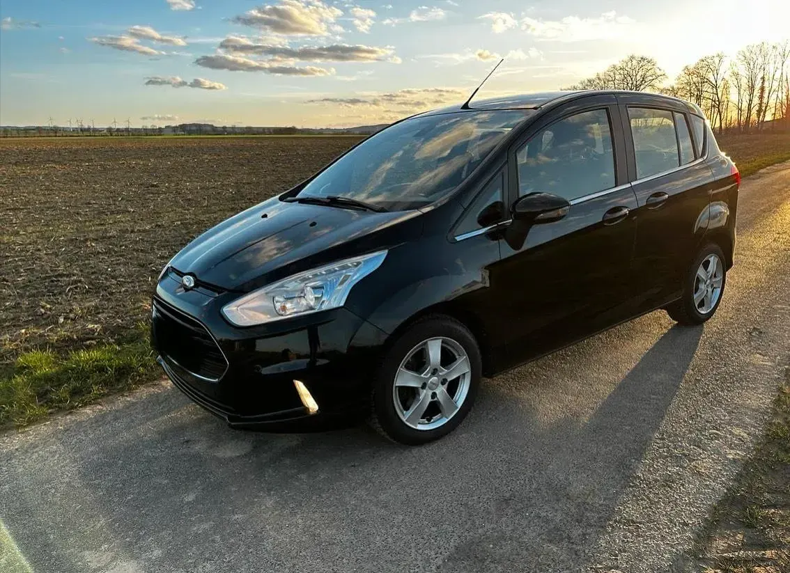 Gebraucht Ford B-MAX Titanium 125 PS (91 kW) 2016 Schwarz Van / Kleinbus