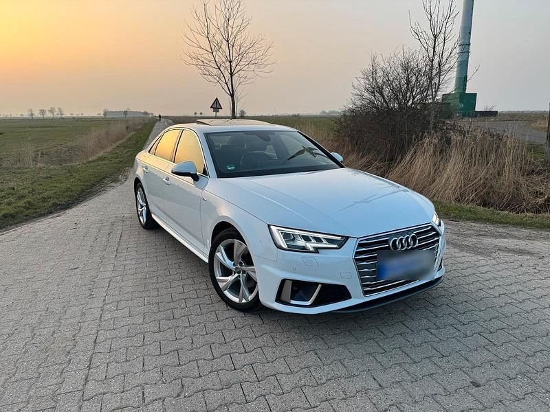 Gebraucht Audi A4 Comfort 150 PS (110 kW) 2019 Weiß Limousine