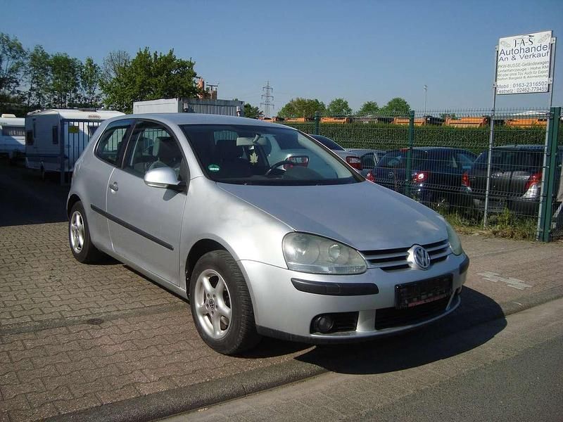 Grau Gebraucht 2004 VW Golf IV Comfortline Limousine | 1.299 € (Guter Preis) - Bild 1/4
