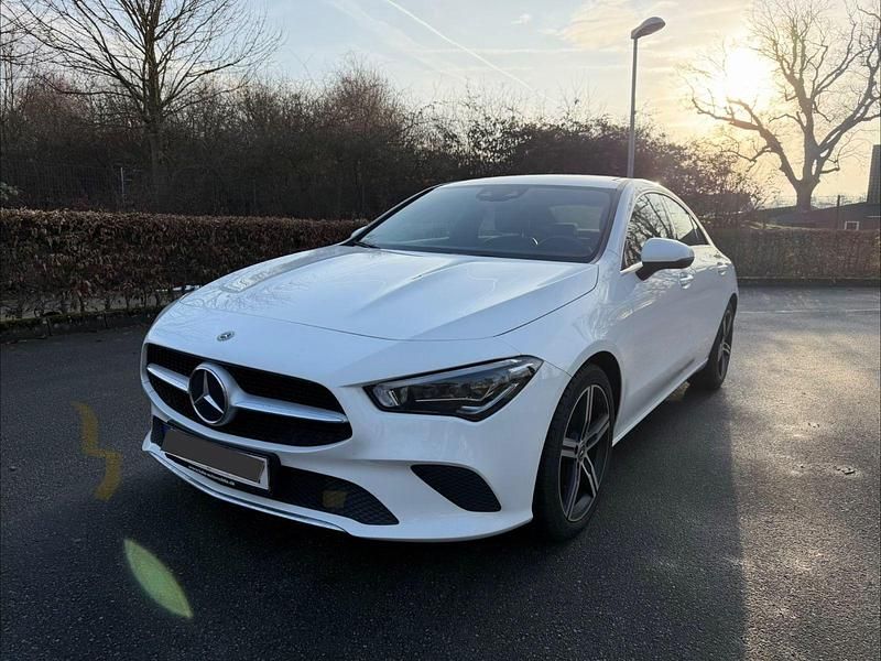 Gebraucht Mercedes CLA220 190 PS (139 kW) 2020 Weiß Limousine