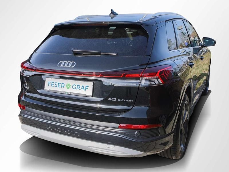 Gebraucht Audi Q4 e-tron Comfort 150 kW (204 PS) 2023 Mythosschwarz SUV