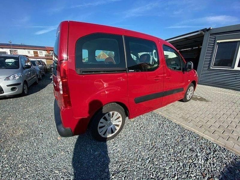 Gebraucht Citroën Berlingo 90 PS (66 kW) 2009 Farbe rot ardent/deckende Van / Kleinbus