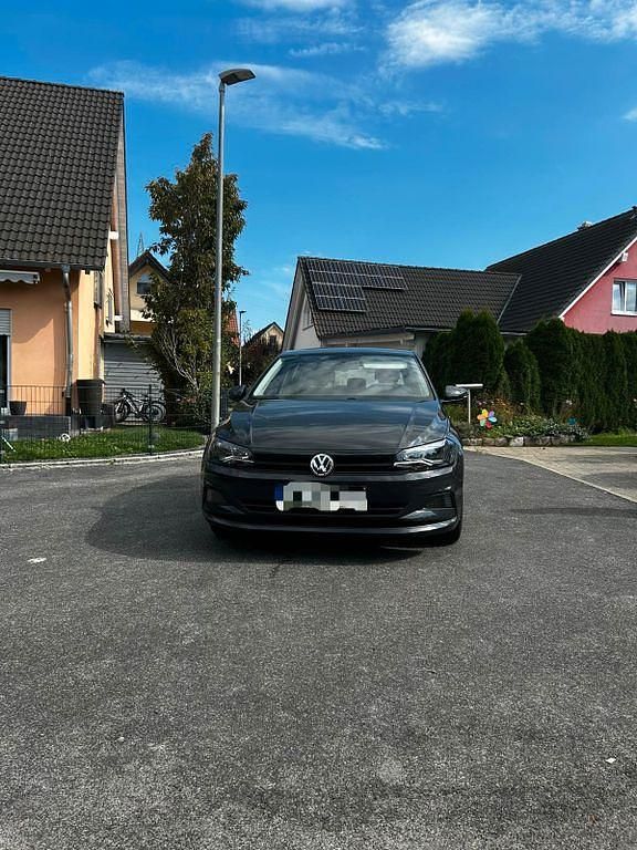 Gebraucht VW Polo Trendline 80 PS (58 kW) 2019 Grau Kleinwagen