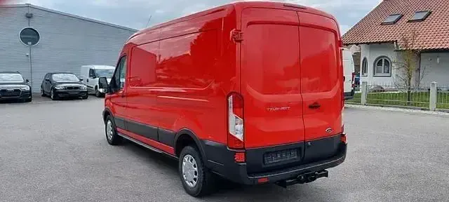 Gebraucht Ford Transit Trend 170 PS (125 kW) 2018 Rot