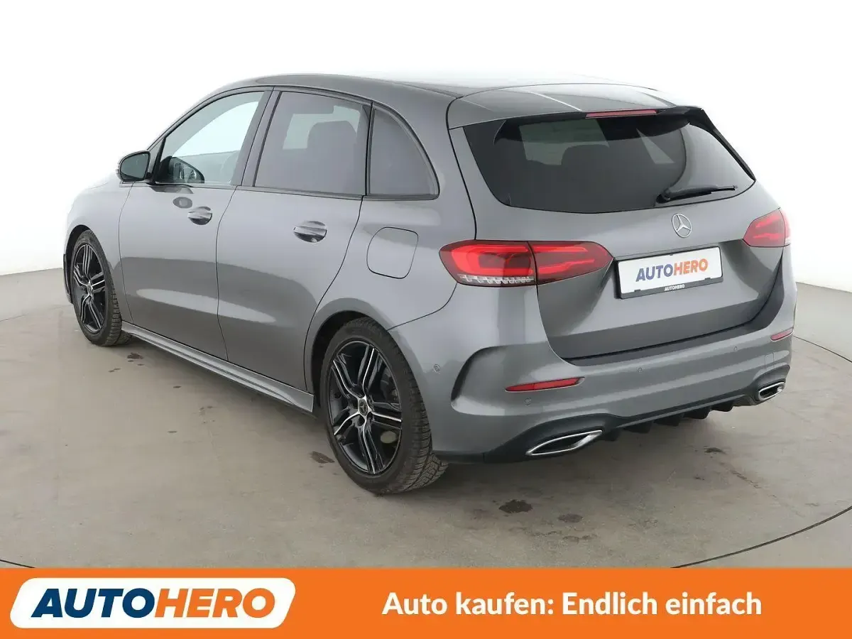 Gebraucht Mercedes B220 AMG line 190 PS (139 kW) 2019 Grau Van / Kleinbus