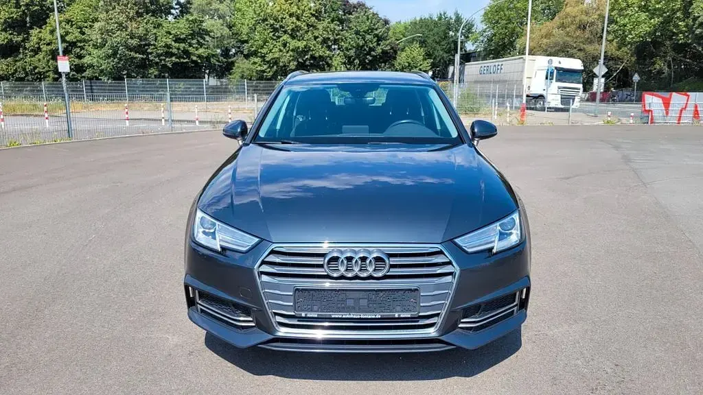 Gebraucht Audi A4 Sport 150 PS (110 kW) 2016 Grau Kombi