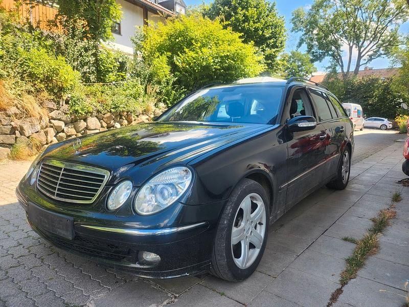 Schwarz Gebraucht 2005 Mercedes E280 Kombi | 3.300 € (Fairer Preis) - Bild 1/4