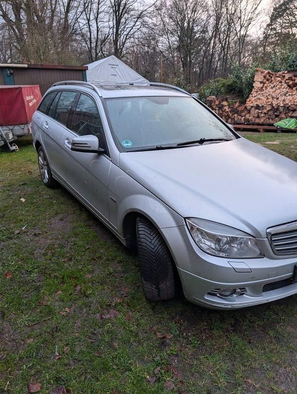 Gebraucht Mercedes C180 156 PS (114 kW) 2008 Silber Limousine