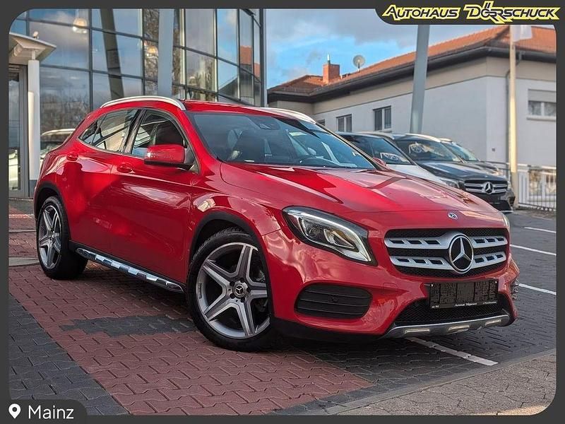Gebraucht Mercedes GLA180 AMG line 122 PS (89 kW) 2019 Rot (jupiterrot) SUV