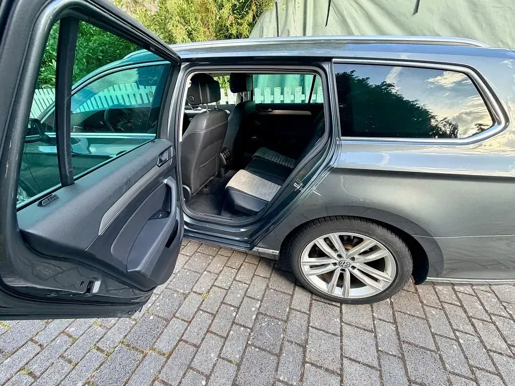 Gebraucht VW Passat Highline 150 PS (110 kW) 2015 Grau Kombi