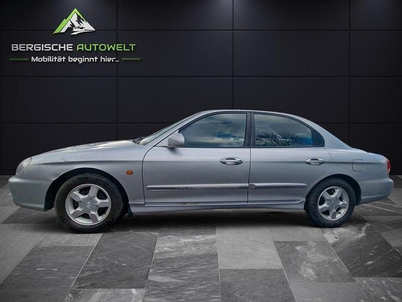 Gebraucht Hyundai Sonata 160 PS (117 kW) 2001 Silber Limousine