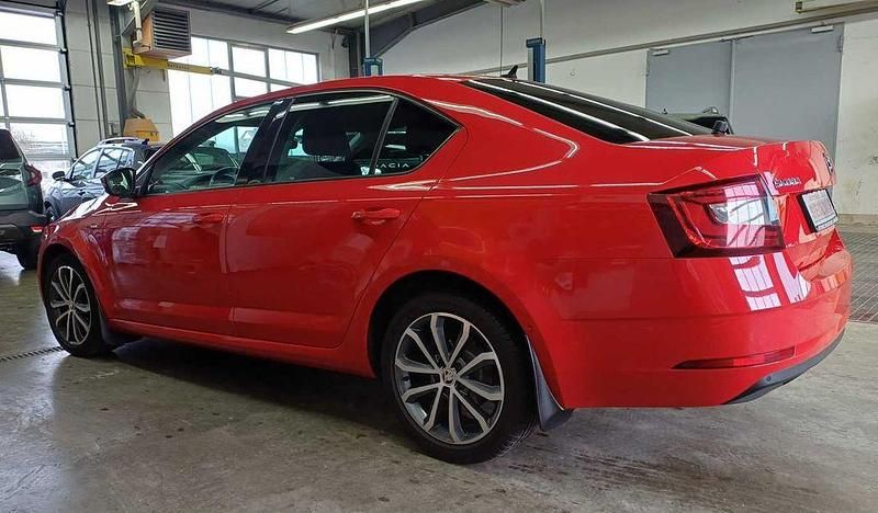 Gebraucht Skoda Octavia Drive 150 PS (110 kW) 2017 Corridarot Limousine