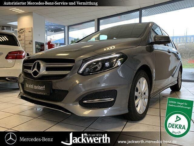 Grau Gebraucht 2018 Mercedes B200 Van / Kleinbus | 16.250 € (Fairer Preis) - Bild 1/4