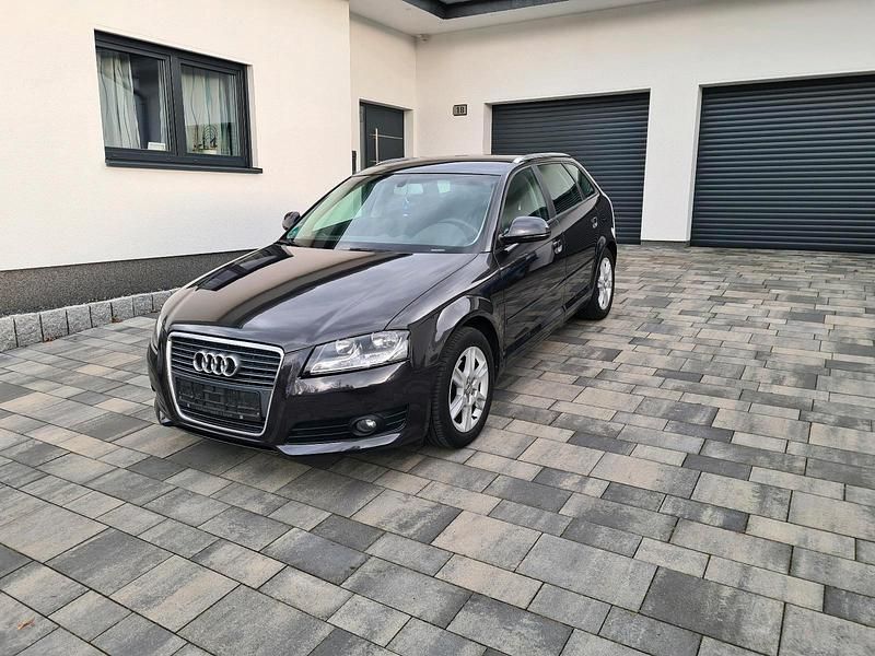 Gebraucht Audi A3 Ambiente 125 PS (91 kW) 2009 Grau Kleinwagen