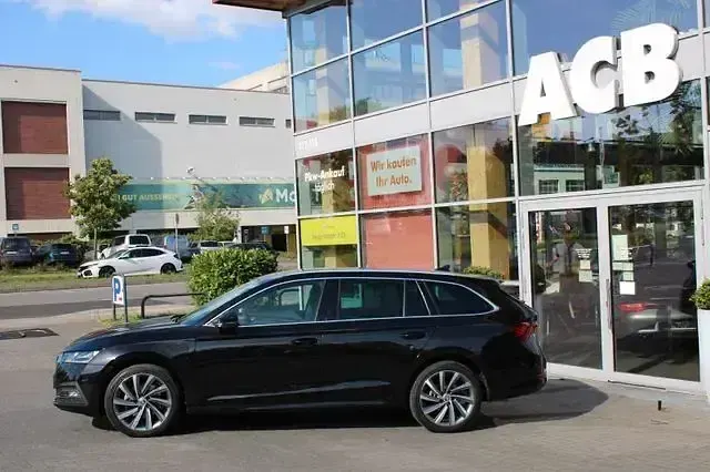 Gebraucht Skoda Octavia Style 204 PS (150 kW) 2022 Schwarz Kombi