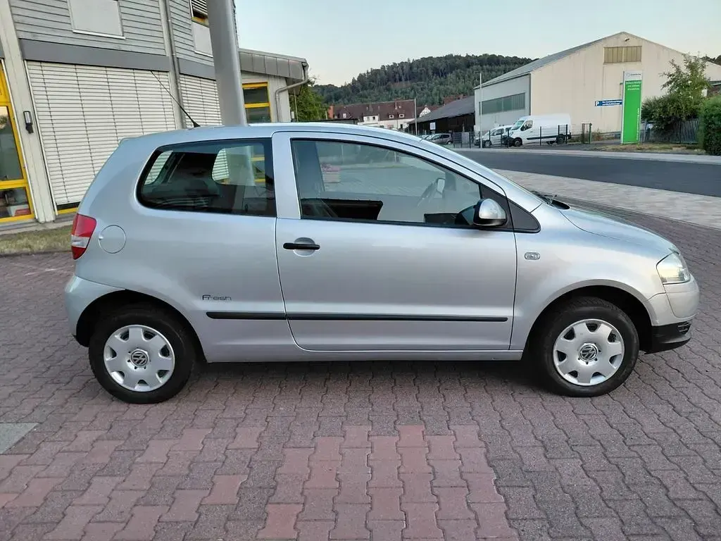 Gebraucht VW Fox 54 PS (39 kW) 2008 Silber Kleinwagen