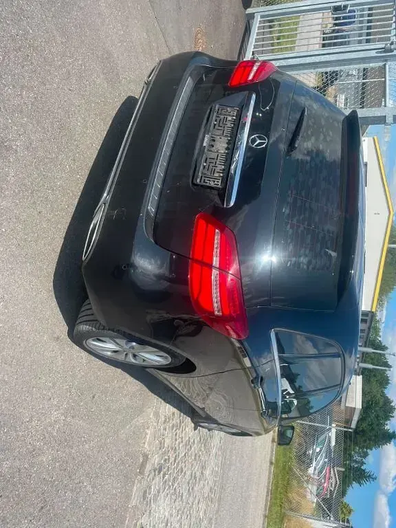 Gebraucht Mercedes B220 177 PS (130 kW) 2016 Schwarz Kleinwagen