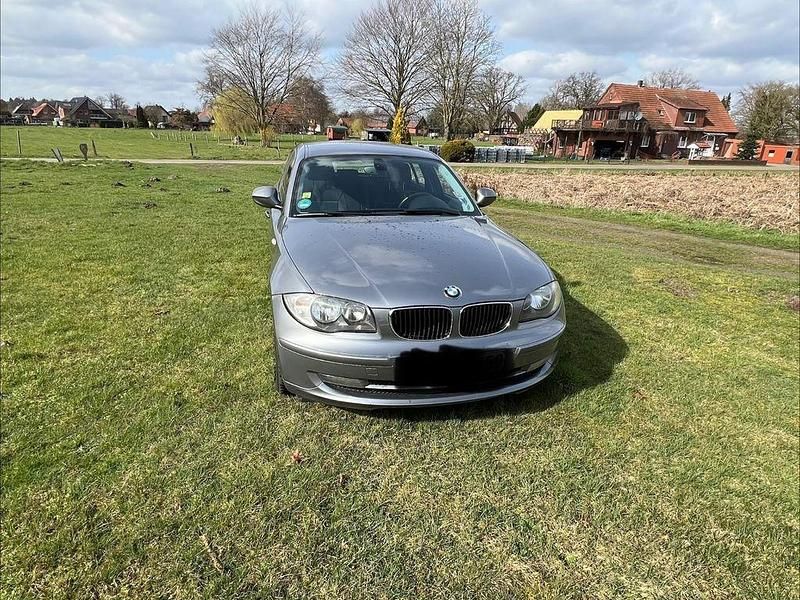 Gebraucht BMW 118 143 PS (105 kW) 2010 Grau Kleinwagen